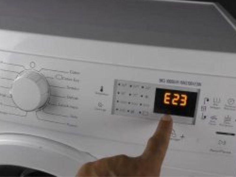 Dấu hiệu nhận biết lỗi E23 máy giặt Electrolux