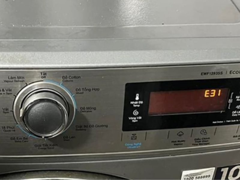 Dấu hiệu nhận biết lỗi E31 máy giặt Electrolux