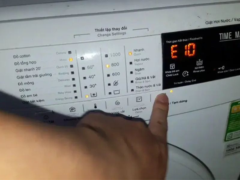 Nguyên nhân và cách sửa lỗi E10 máy giặt Electrolux