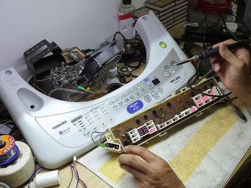 Nguyên nhân khiến bo mạch máy giặt bị hỏng