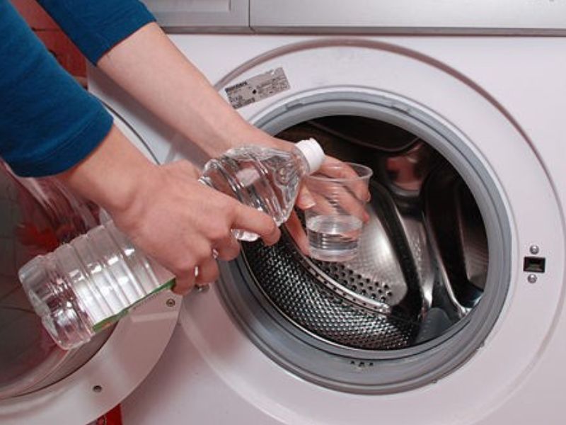 Các bước cơ bản khi tiến hành vệ sinh máy giặt Electrolux