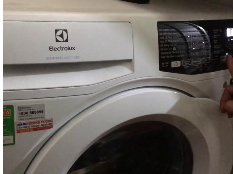 Thời gian định kỳ vệ sinh máy giặt Electrolux